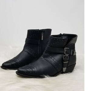 Avenue Varick Black Ankle Inside Zip Buckle Design Women's Boots 7W NWT